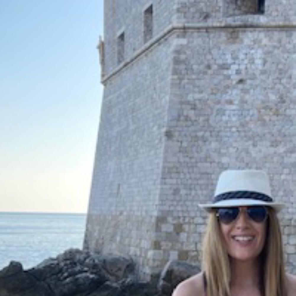 Meet your Posher, Helen